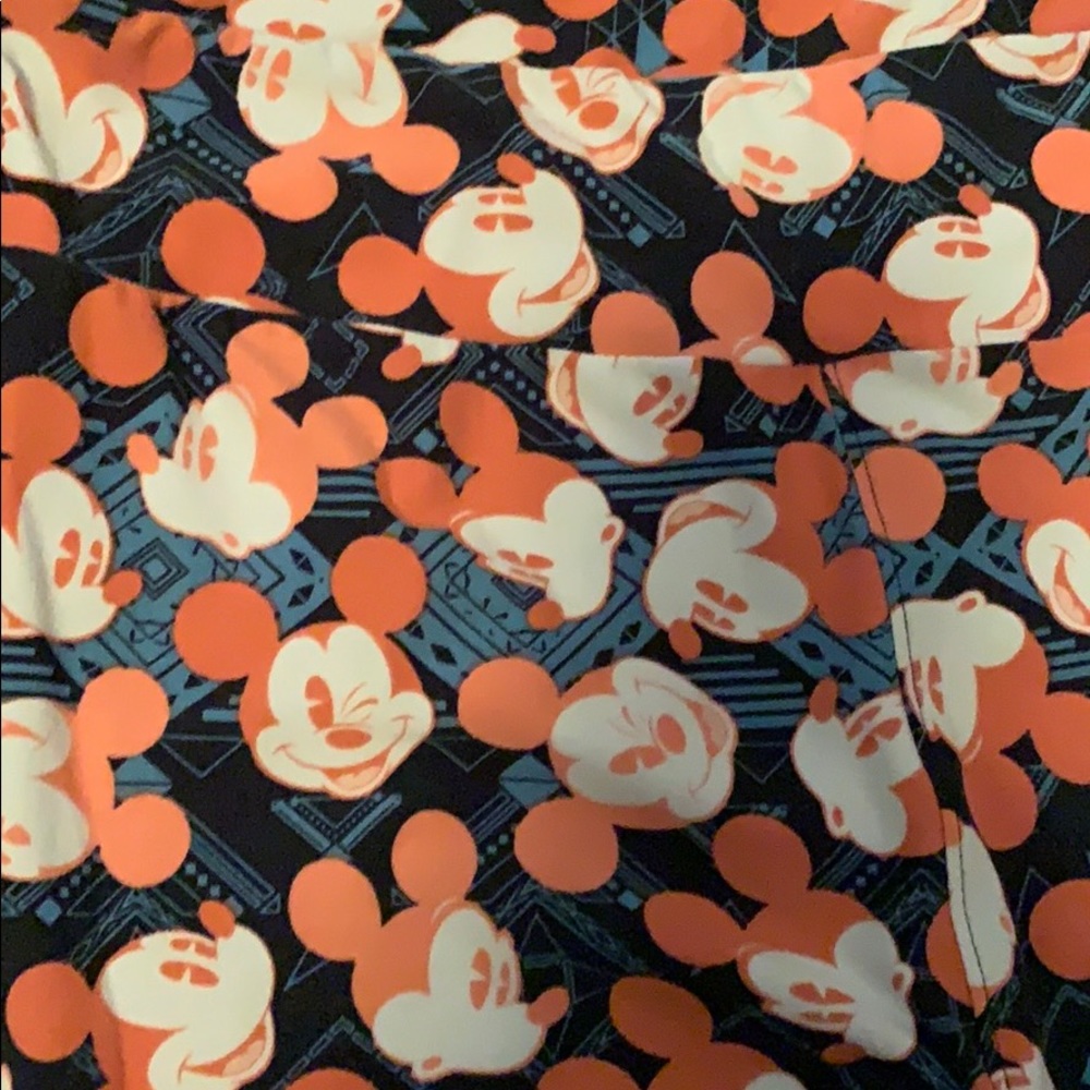 Lula Roe - Picture 2 of 3